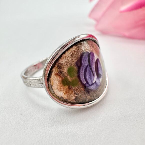 Vintage Sarah Coventry Guilloche Purple Flower Adjustable Ring Floral Romantic - Picture 2 of 9